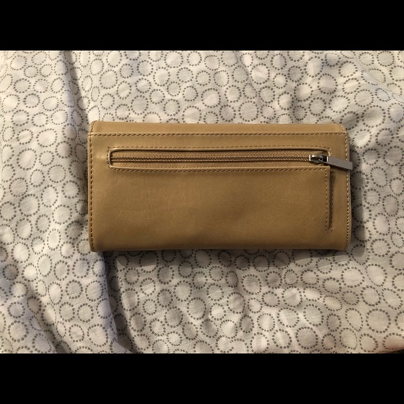 ⭐️ Matt and Nat Beige wallet - Picture 3 of 3